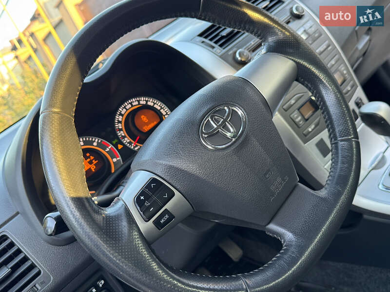 Седан Toyota Corolla 2010 в Одессе