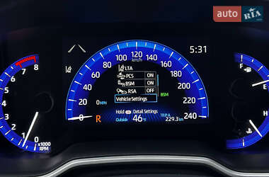 Хэтчбек Toyota Corolla 2018 в 