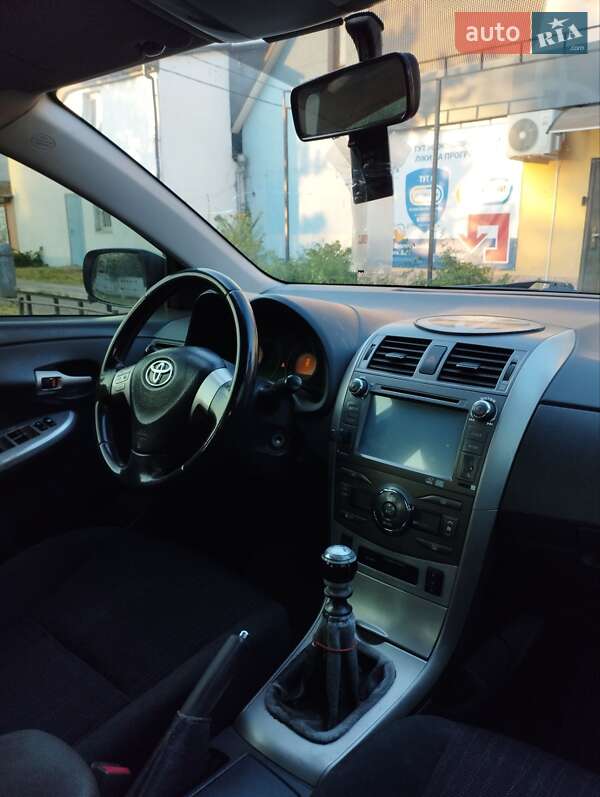 Седан Toyota Corolla 2008 в Белгороде-Днестровском