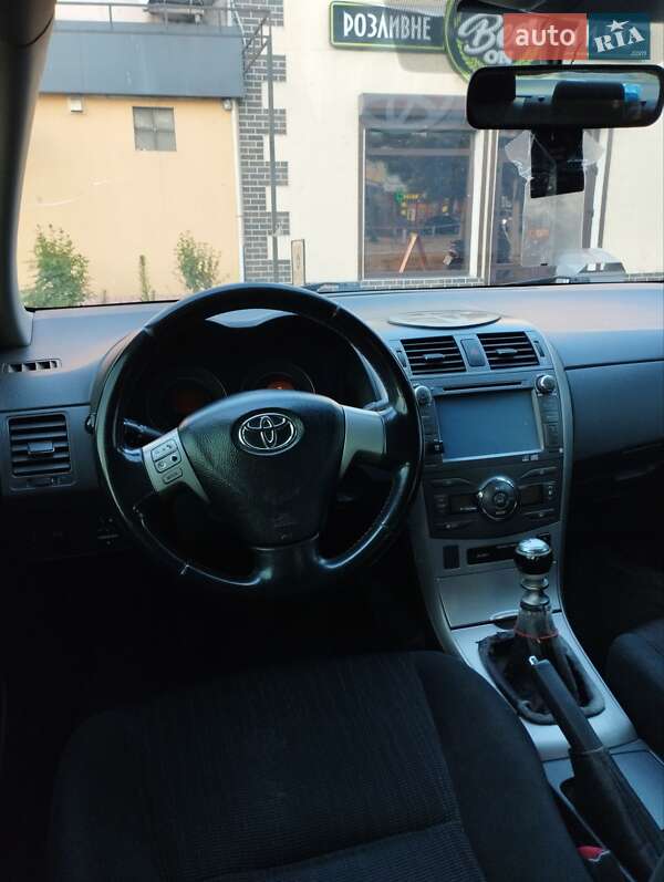 Седан Toyota Corolla 2008 в Белгороде-Днестровском