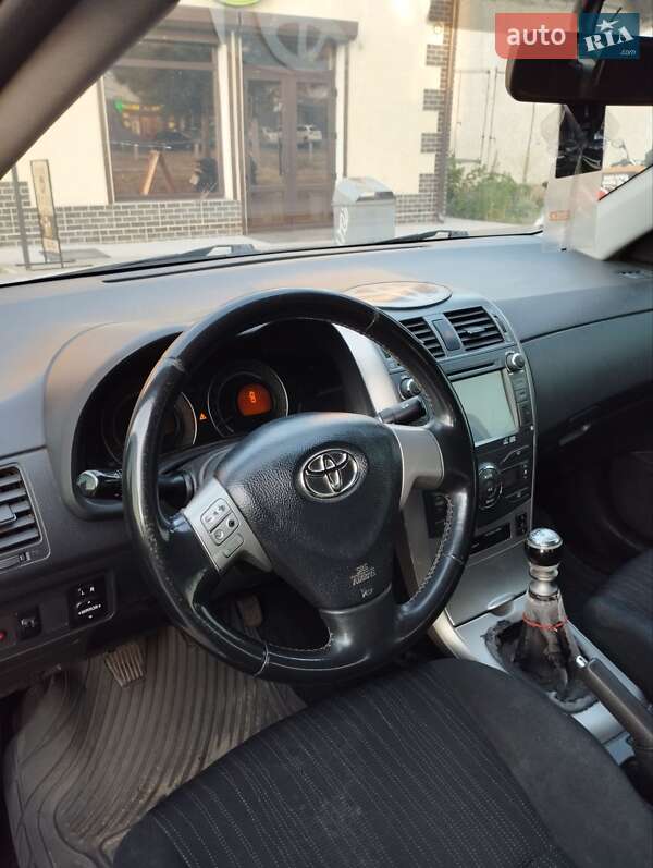 Седан Toyota Corolla 2008 в Белгороде-Днестровском