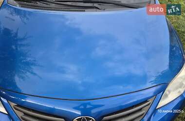 Седан Toyota Corolla 2011 в 