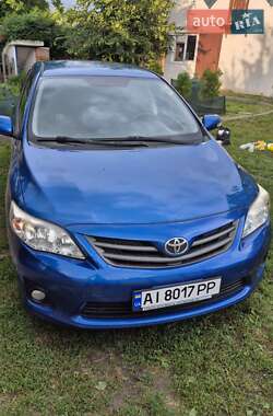Седан Toyota Corolla 2011 в Киеве