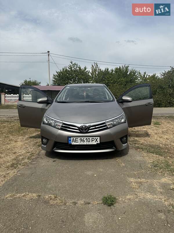 Седан Toyota Corolla 2014 в Петровому фото 8 Седан Toyota Corolla 2014 в Петровому