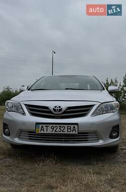 Седан Toyota Corolla 2010 в Ивано-Франковске