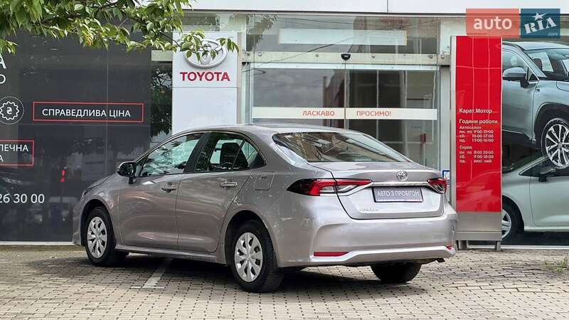 Седан Toyota Corolla 2021 в Ужгороде