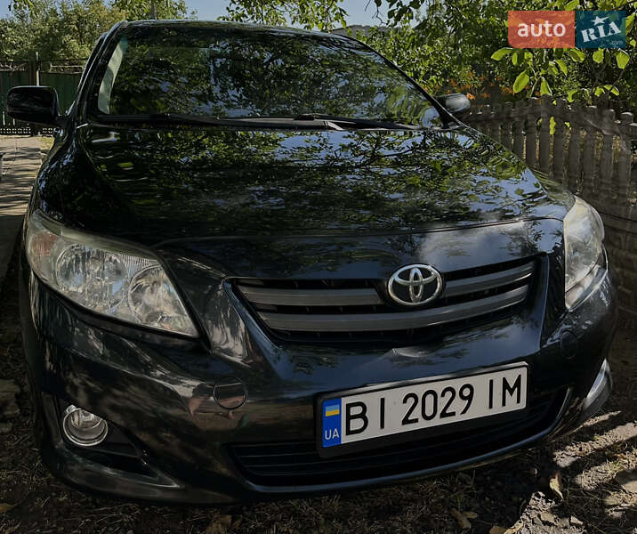 Седан Toyota Corolla 2008 в Кременчуге