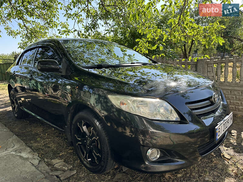 Седан Toyota Corolla 2008 в Кременчуге
