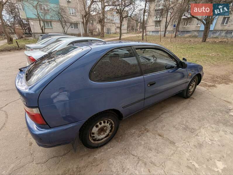 Хэтчбек Toyota Corolla 1993 в Светловодске
