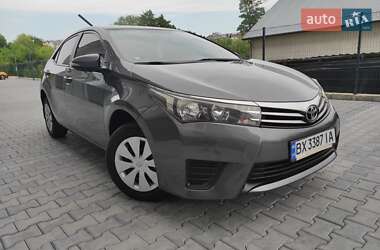 Седан Toyota Corolla 2013 в Хмельницькому