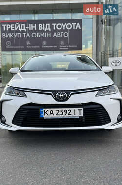 Седан Toyota Corolla 2022 в Києві