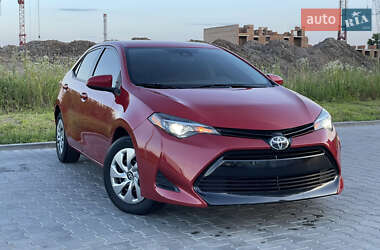 Седан Toyota Corolla 2018 в Луцке