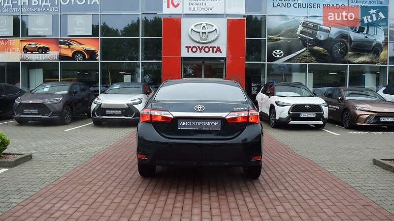 Седан Toyota Corolla 2014 в Житомире