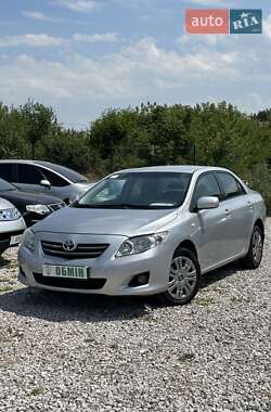 Седан Toyota Corolla 2008 в Кривом Роге