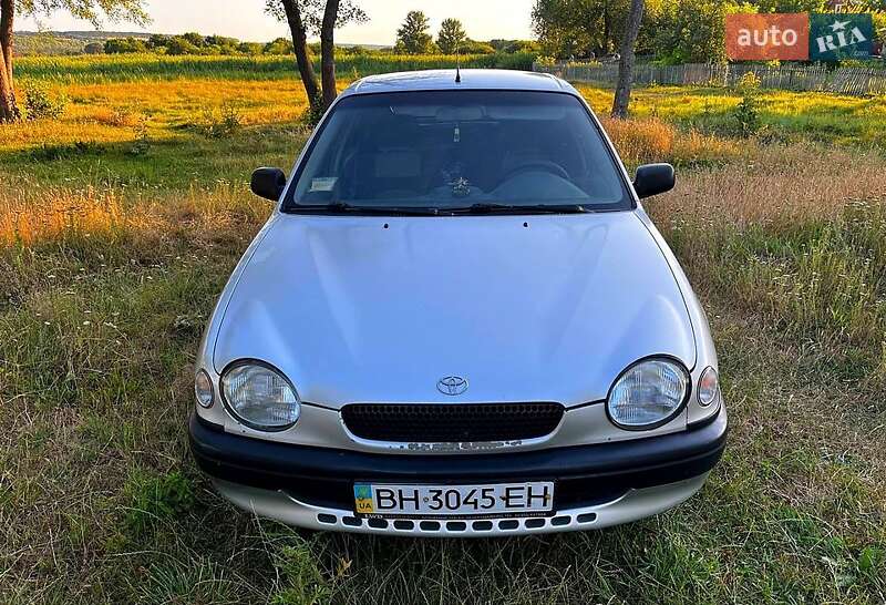 Хэтчбек Toyota Corolla 1997 в Саврани