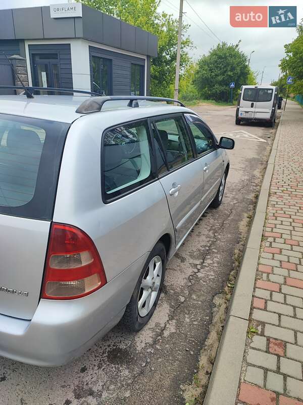 Универсал Toyota Corolla 2002 в Сарнах
