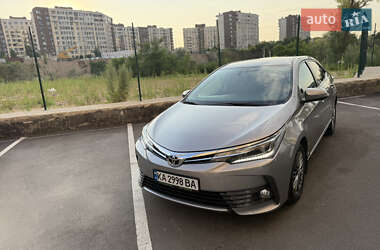 Седан Toyota Corolla 2017 в Києві