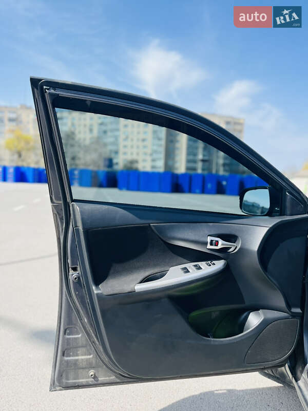 Седан Toyota Corolla 2011 в Каменец-Подольском