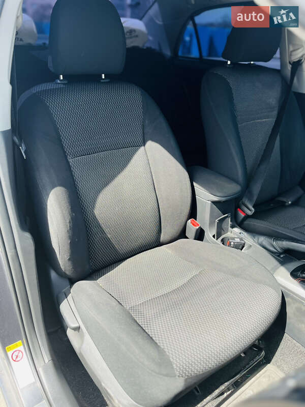 Седан Toyota Corolla 2011 в Каменец-Подольском
