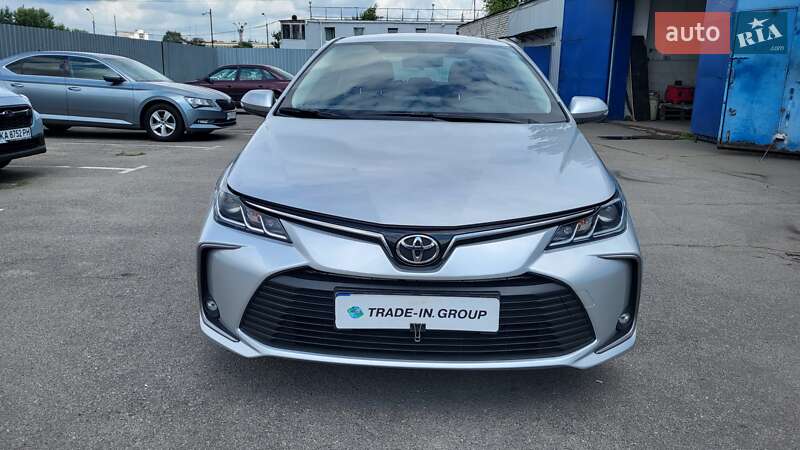 Седан Toyota Corolla 2021 в Киеве