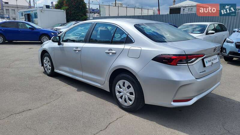 Седан Toyota Corolla 2021 в Киеве