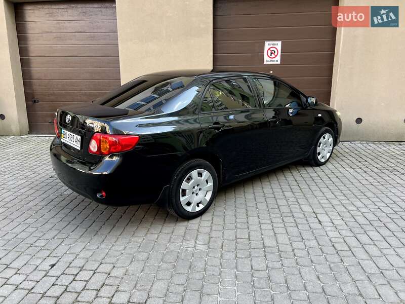 Седан Toyota Corolla 2008 в Тернополе