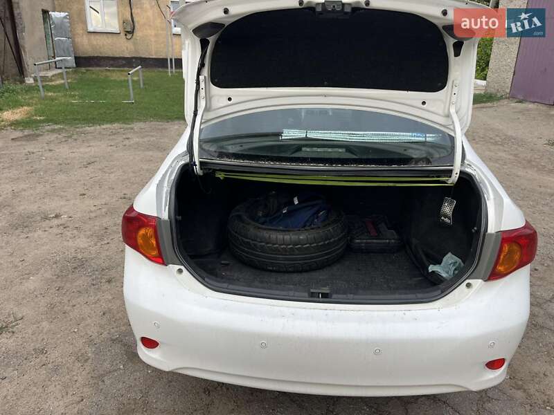 Седан Toyota Corolla 2008 в Любашевке