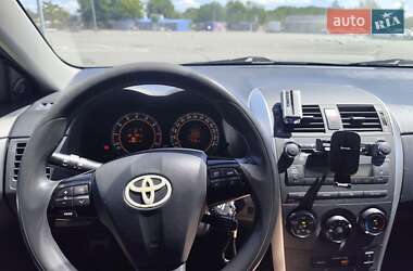 Седан Toyota Corolla 2012 в 