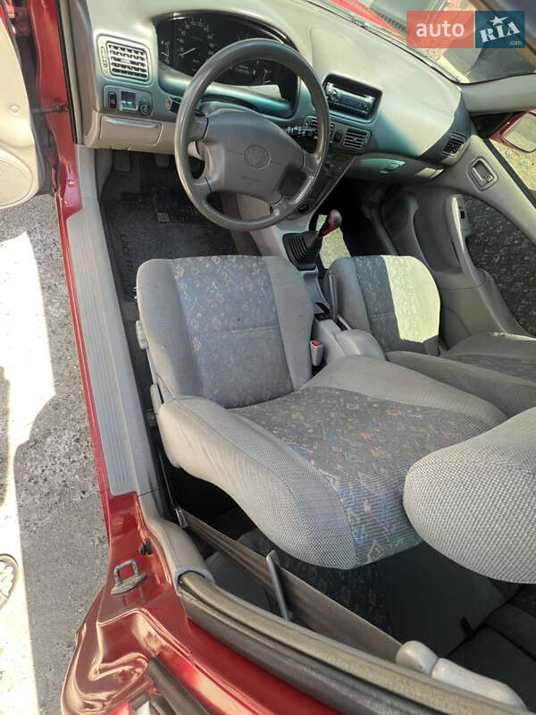 Хэтчбек Toyota Corolla 1998 в Одессе