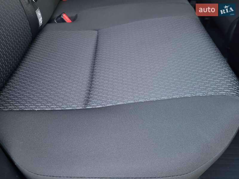 Седан Toyota Corolla 2014 в Миргороде