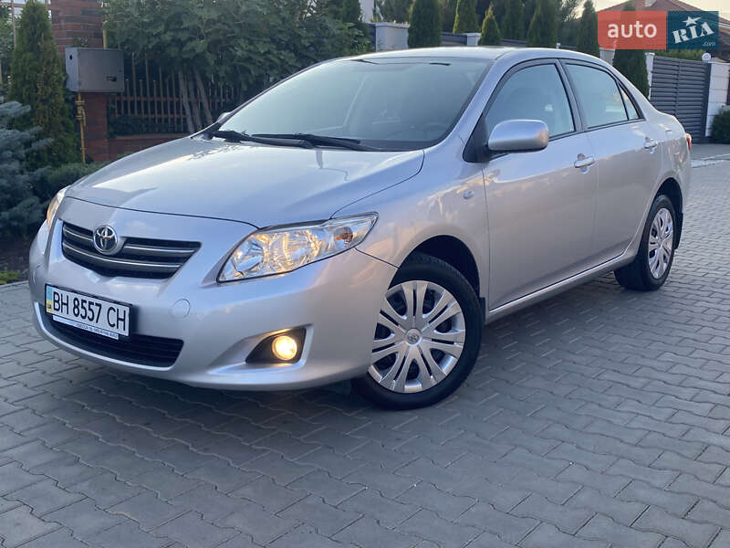 Седан Toyota Corolla 2008 в Одессе