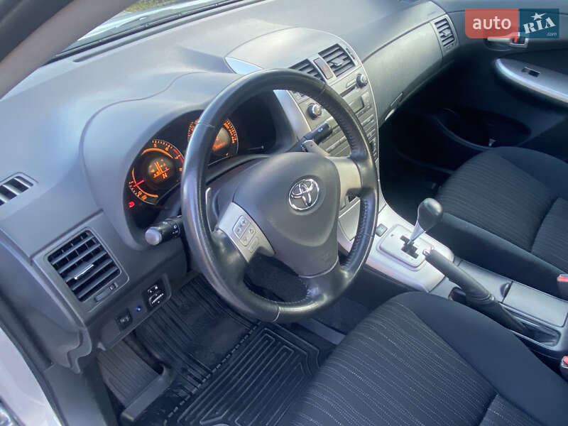 Седан Toyota Corolla 2008 в Одессе