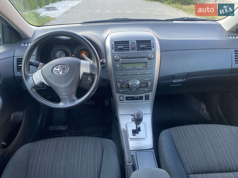 Седан Toyota Corolla 2008 в Одессе