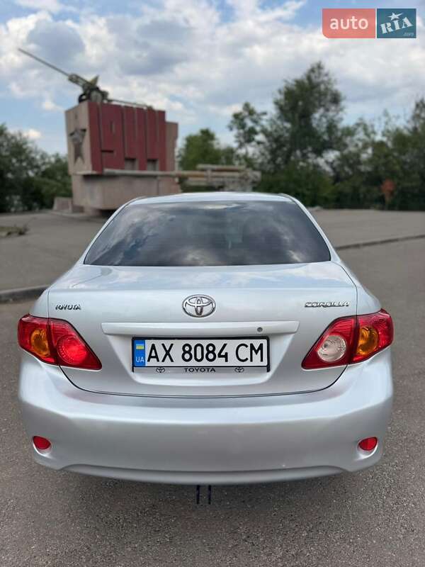 Седан Toyota Corolla 2007 в Кривом Роге