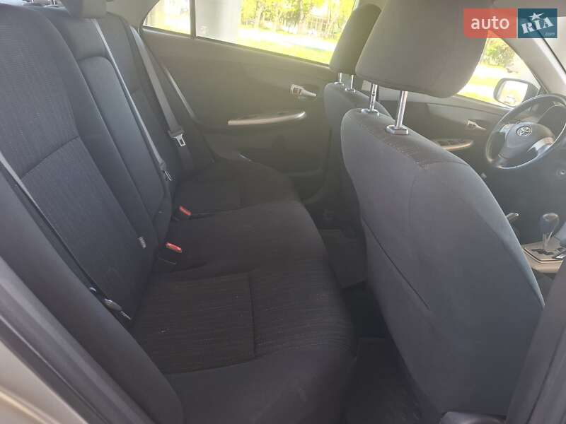 Седан Toyota Corolla 2008 в Николаеве