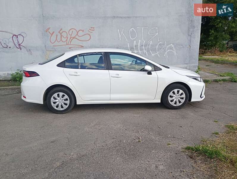 Седан Toyota Corolla 2020 в 