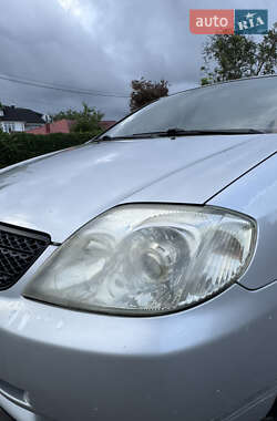 Седан Toyota Corolla 2003 в 