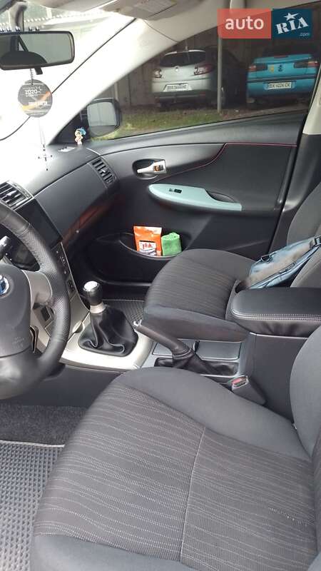 Седан Toyota Corolla 2008 в Хмельницькому