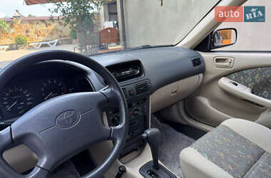Хэтчбек Toyota Corolla 1998 в Могилев-Подольске