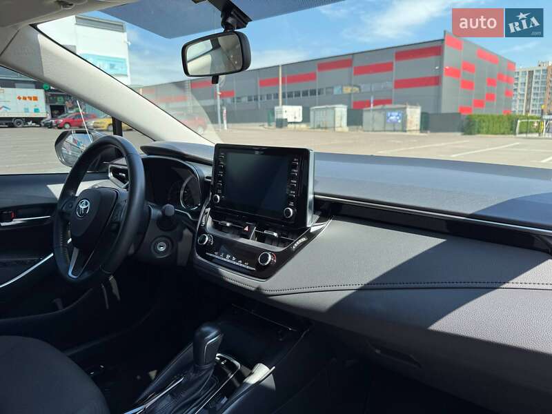 Седан Toyota Corolla 2022 в Києві