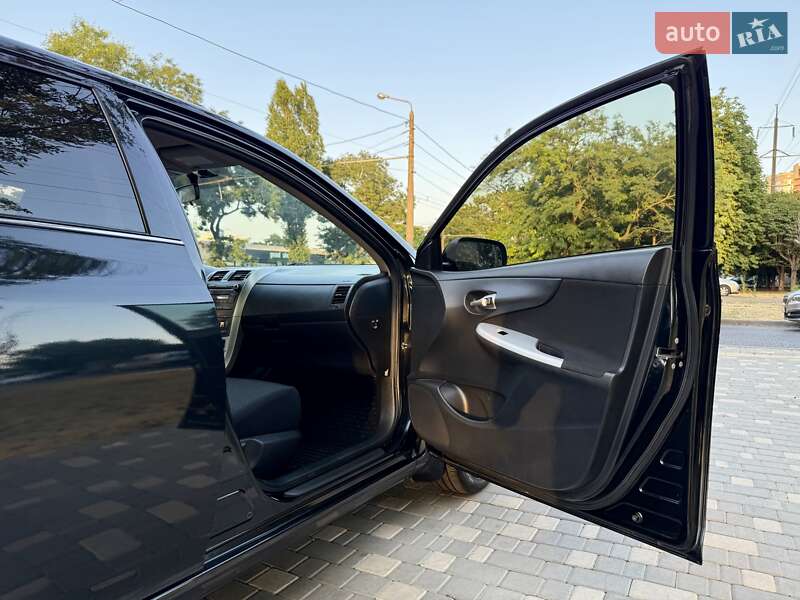 Седан Toyota Corolla 2013 в Одессе
