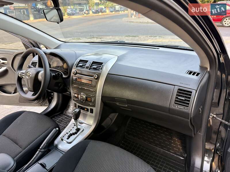 Седан Toyota Corolla 2013 в Одессе