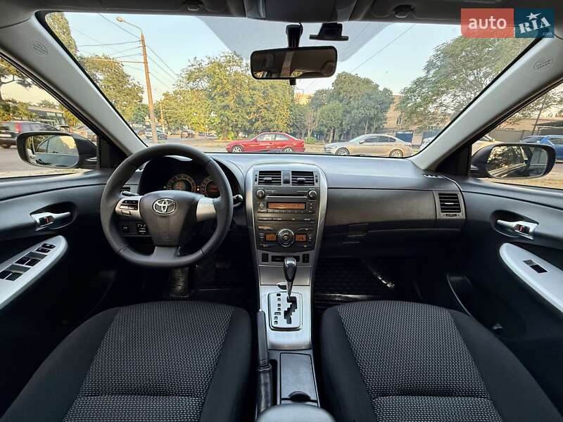 Седан Toyota Corolla 2013 в Одессе