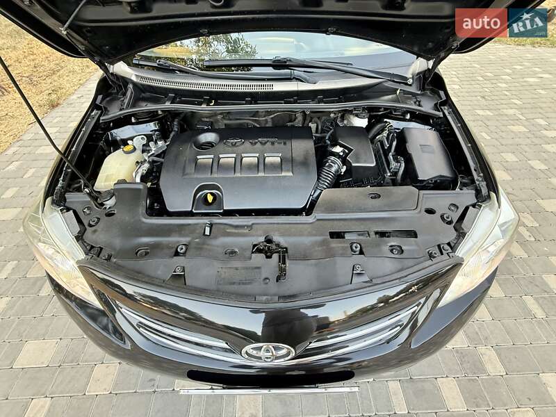 Седан Toyota Corolla 2013 в Одессе