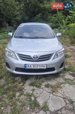 Седан Toyota Corolla 2010 в Києві