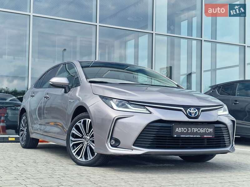 Седан Toyota Corolla 2019 в Рівному