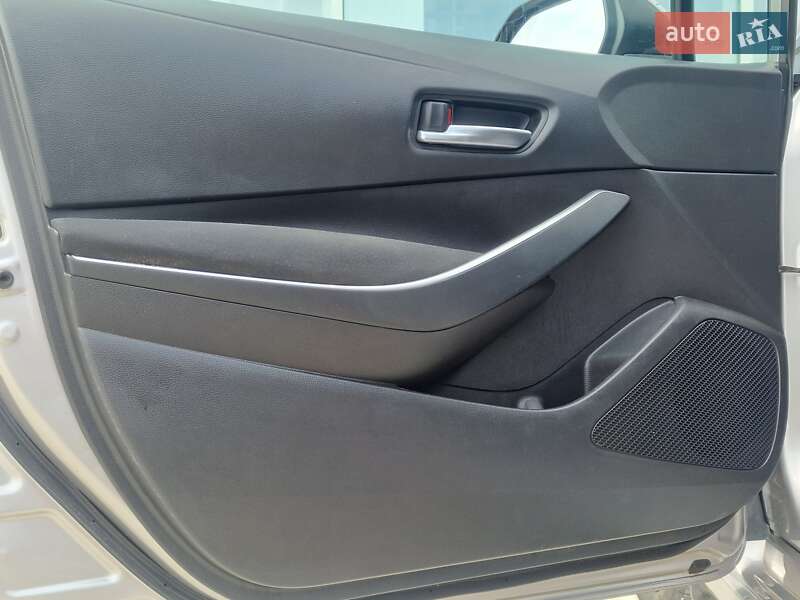 Седан Toyota Corolla 2019 в Рівному