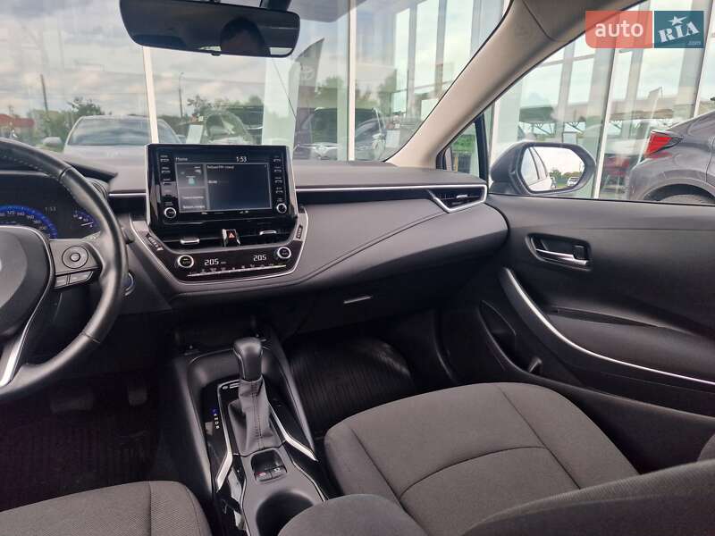 Седан Toyota Corolla 2019 в Рівному