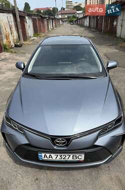 Седан Toyota Corolla 2022 в Киеве