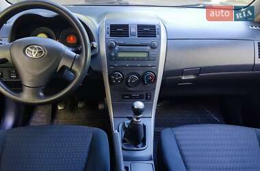 Седан Toyota Corolla 2009 в 